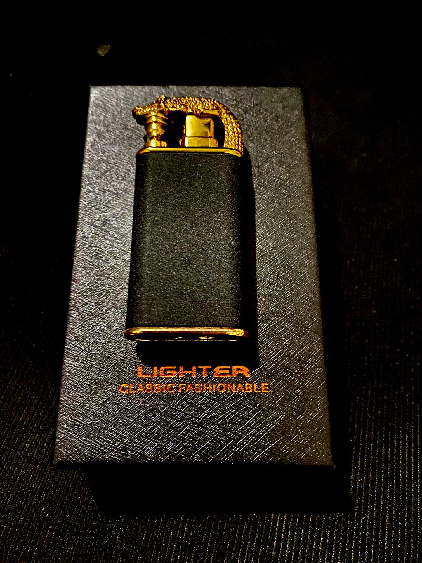 Dual flame lighter